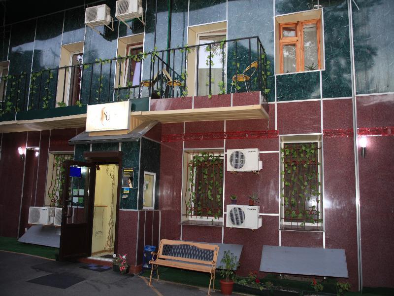 Yellowunlimited Hotel Jarkov Exterior foto
