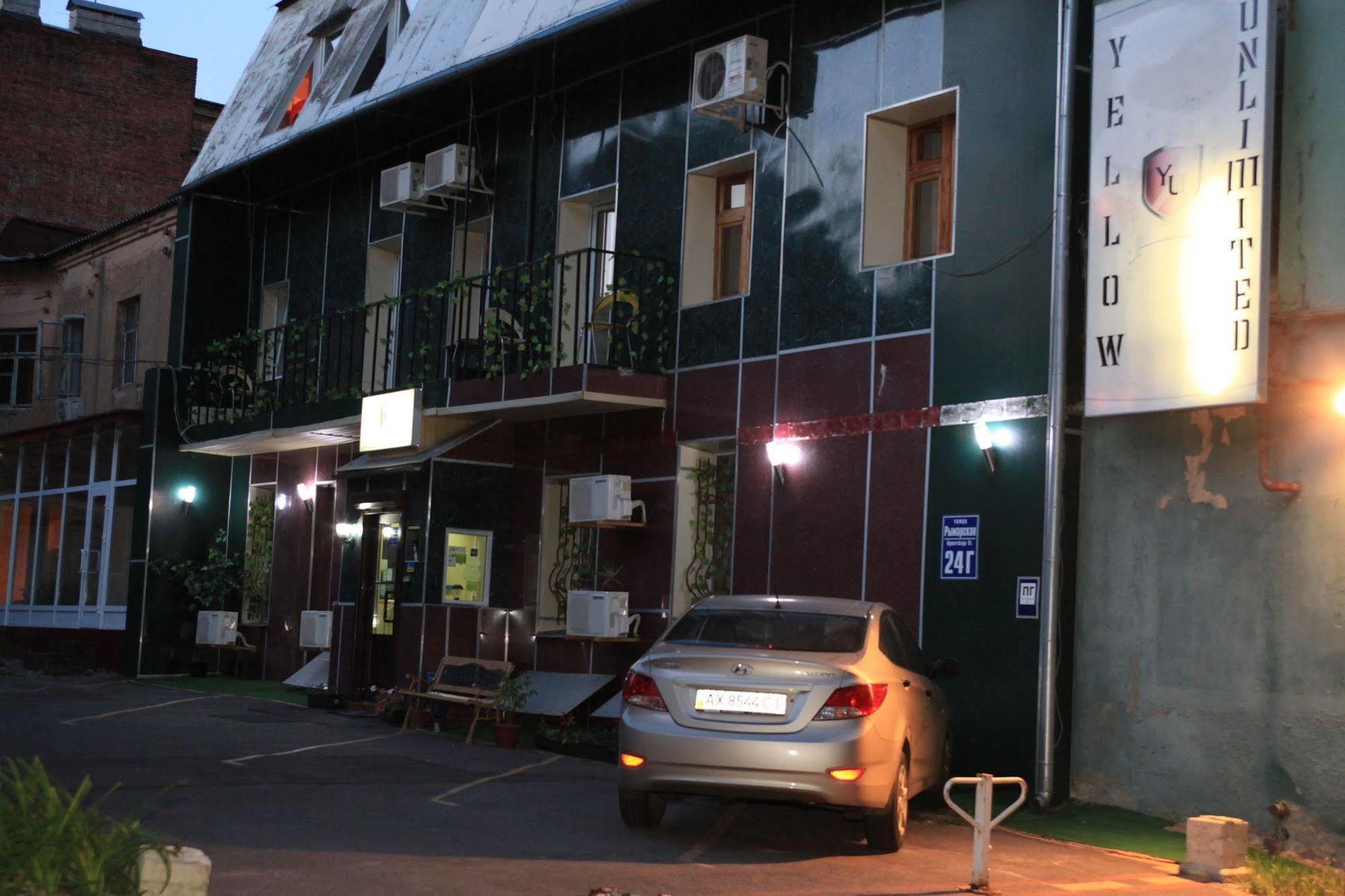 Yellowunlimited Hotel Jarkov Exterior foto